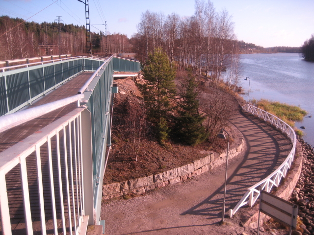 Eteläinen silta ja nousuramppi